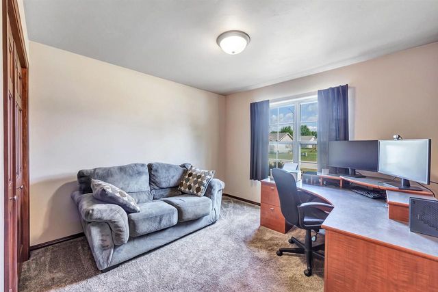 1927 CROSS CREEK CIRCLE, De Pere, WI 54115