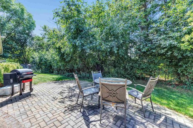 1927 CROSS CREEK CIRCLE, De Pere, WI 54115
