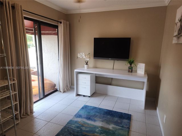 203 Liberty Ct 203, Deerfield Beach, FL 33442