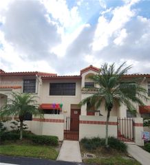 203 Liberty Ct 203, Deerfield Beach, FL 33442