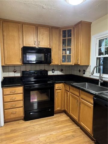 4111 N Gloucester Place 4111, Atlanta, GA 30341