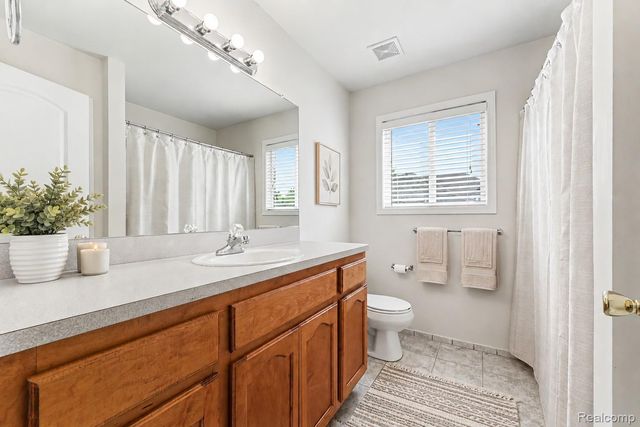 22273 Brywood Court, Clinton Charter Township, MI 48036