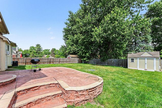 22273 Brywood Court, Clinton Charter Township, MI 48036