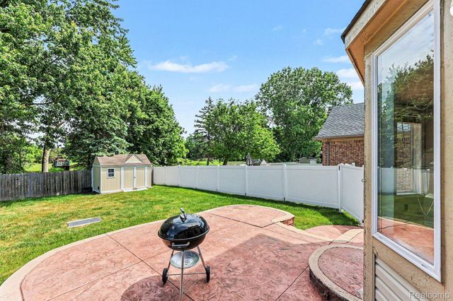 22273 Brywood Court, Clinton Charter Township, MI 48036