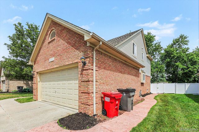 22273 Brywood Court, Clinton Charter Township, MI 48036