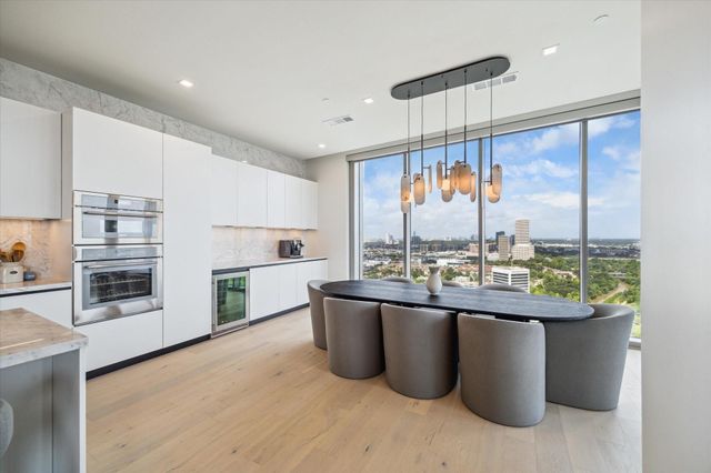 1711 Allen Parkway 2601, Houston, TX 77019