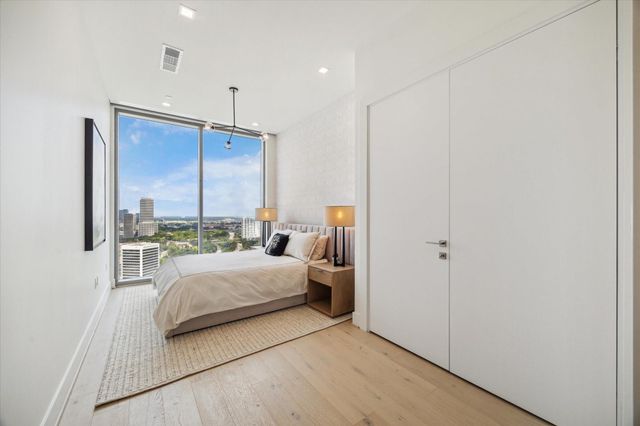 1711 Allen Parkway 2601, Houston, TX 77019