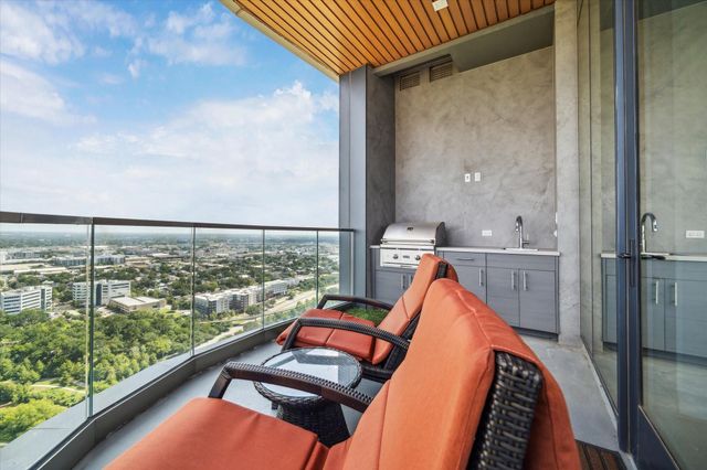 1711 Allen Parkway 2601, Houston, TX 77019