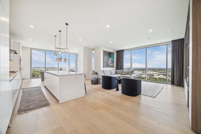 1711 Allen Parkway 2601, Houston, TX 77019