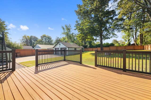 1308 Riverwood Dr, Nashville, TN 37216
