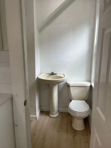 740-742 Main St, Weymouth, MA 02190