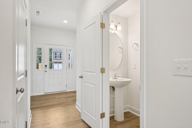 804 Kensley Grove Lane, Fuquay Varina, NC 27526