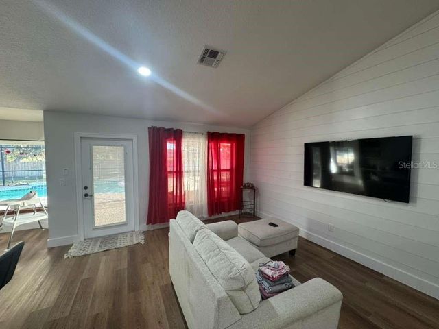 2045 JAN LAN BOULEVARD, St Cloud, FL 34769