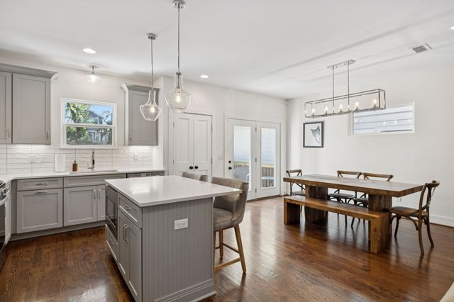 506B E Bend Dr, Nashville, TN 37209