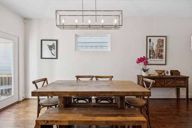 506B E Bend Dr, Nashville, TN 37209