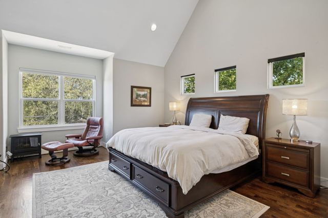 506B E Bend Dr, Nashville, TN 37209