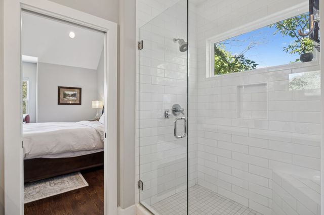 506B E Bend Dr, Nashville, TN 37209