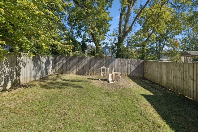 506B E Bend Dr, Nashville, TN 37209