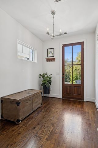 506B E Bend Dr, Nashville, TN 37209