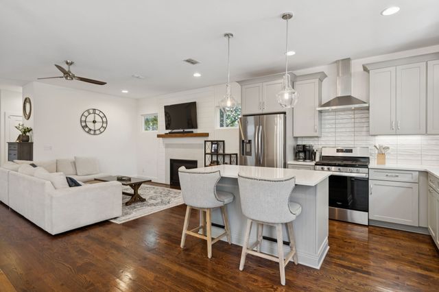 506B E Bend Dr, Nashville, TN 37209