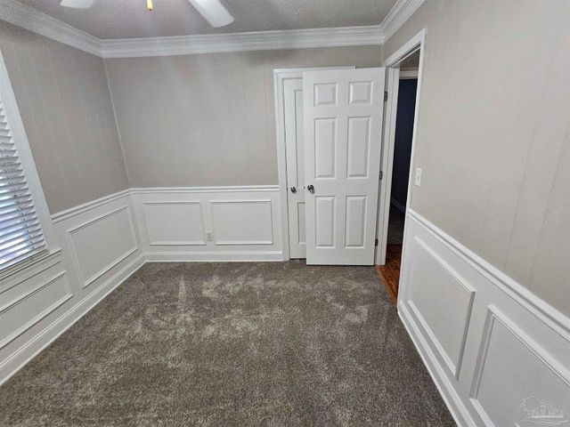 202 Edgewater Dr, Pensacola, FL 32507