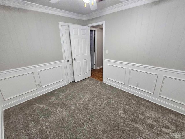 202 Edgewater Dr, Pensacola, FL 32507