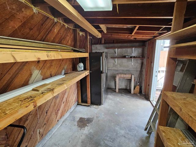 202 Edgewater Dr, Pensacola, FL 32507