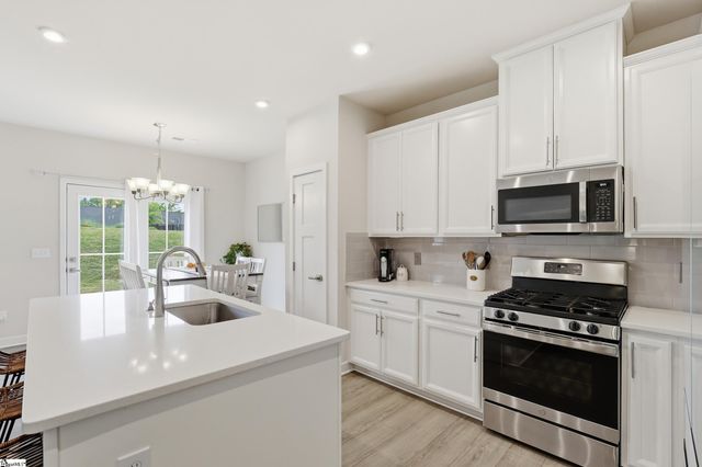 527 Martin Creek Drive, Simpsonville, SC 29680