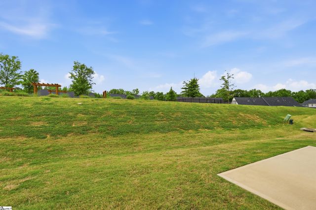 527 Martin Creek Drive, Simpsonville, SC 29680