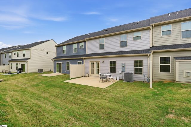 527 Martin Creek Drive, Simpsonville, SC 29680