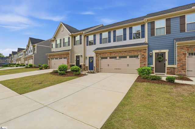527 Martin Creek Drive, Simpsonville, SC 29680