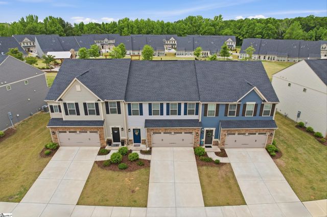 527 Martin Creek Drive, Simpsonville, SC 29680