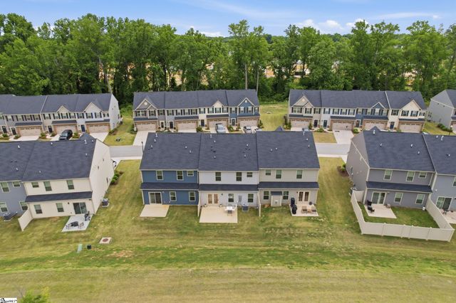 527 Martin Creek Drive, Simpsonville, SC 29680