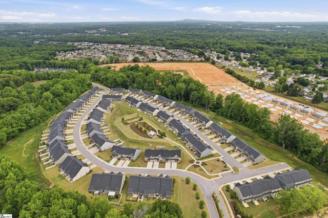 527 Martin Creek Drive, Simpsonville, SC 29680