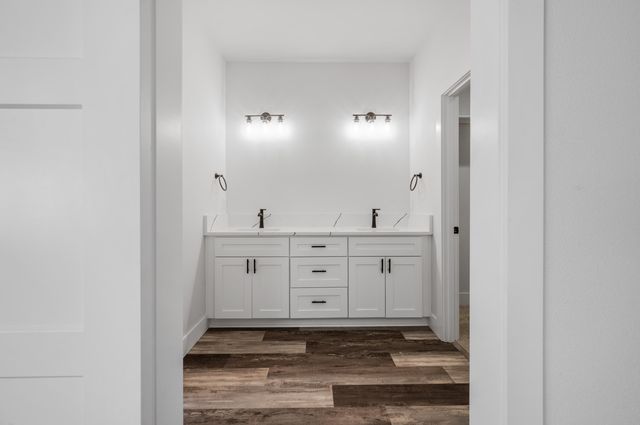 1199 Orange Blossom Drive, Klamath Falls, OR 97601
