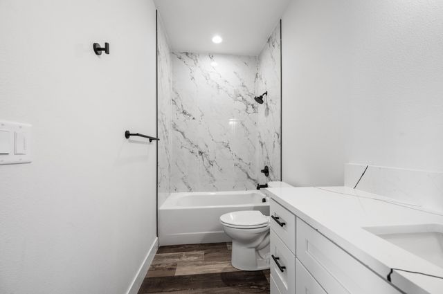 1199 Orange Blossom Drive, Klamath Falls, OR 97601