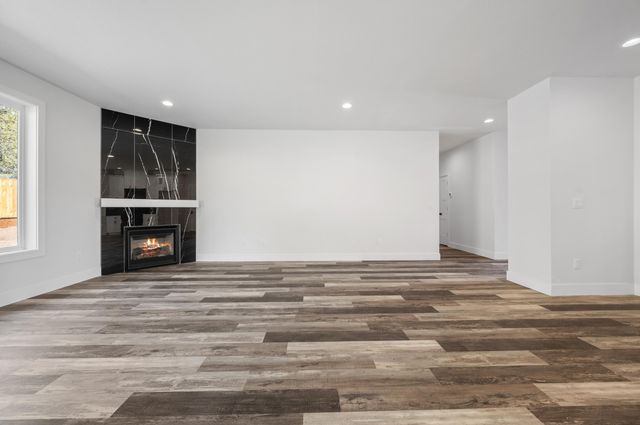 1199 Orange Blossom Drive, Klamath Falls, OR 97601
