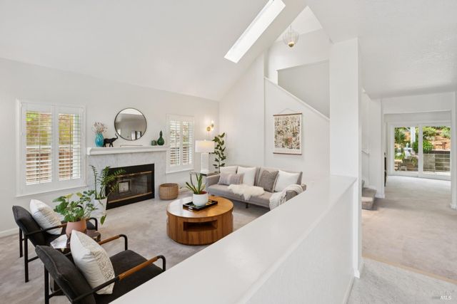 219 Butterfield Dr, Novato, CA 94945