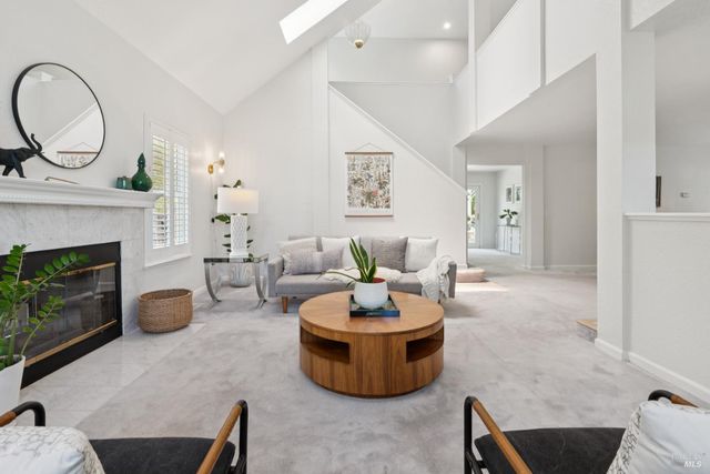 219 Butterfield Dr, Novato, CA 94945
