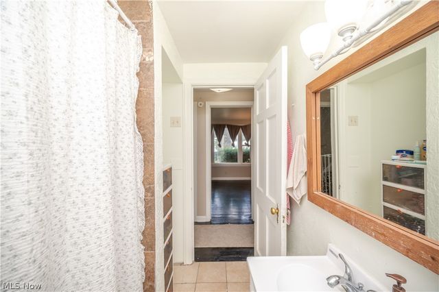 727 Meadowbrook Avenue SE, Warren, OH 44484