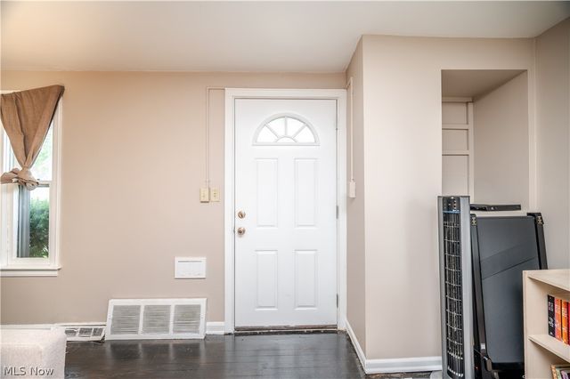 727 Meadowbrook Avenue SE, Warren, OH 44484