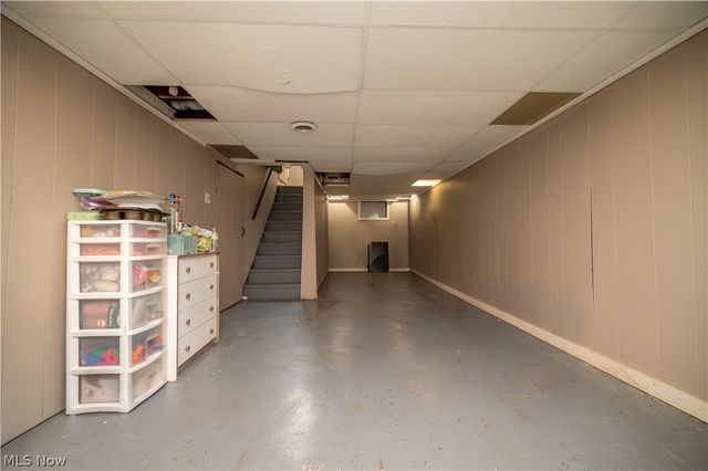 727 Meadowbrook Avenue SE, Warren, OH 44484