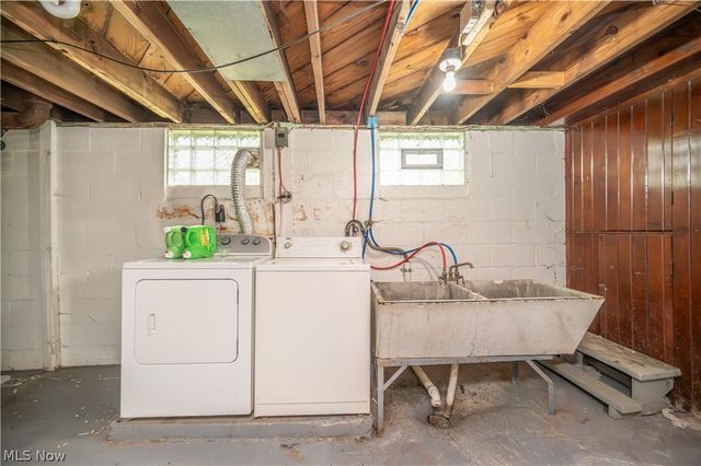 727 Meadowbrook Avenue SE, Warren, OH 44484