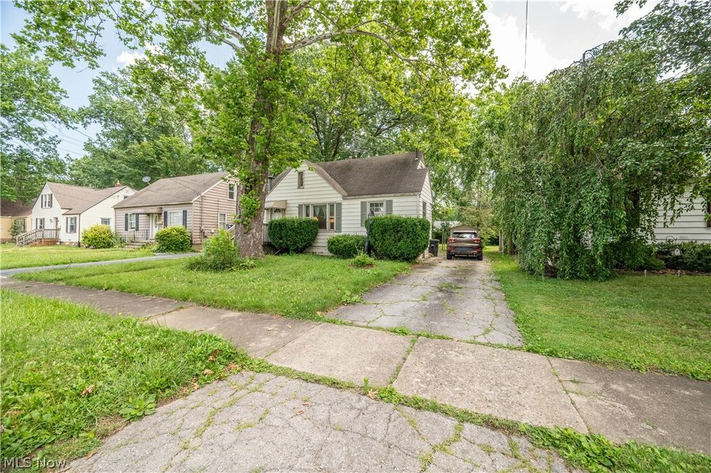 727 Meadowbrook Avenue SE, Warren, OH 44484