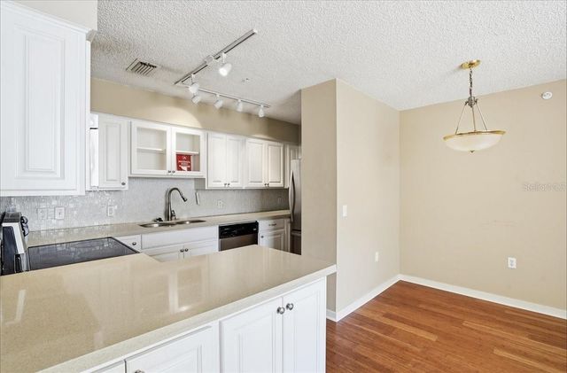 701 MIRROR LAKE DRIVE N 314, St Petersburg, FL 33701