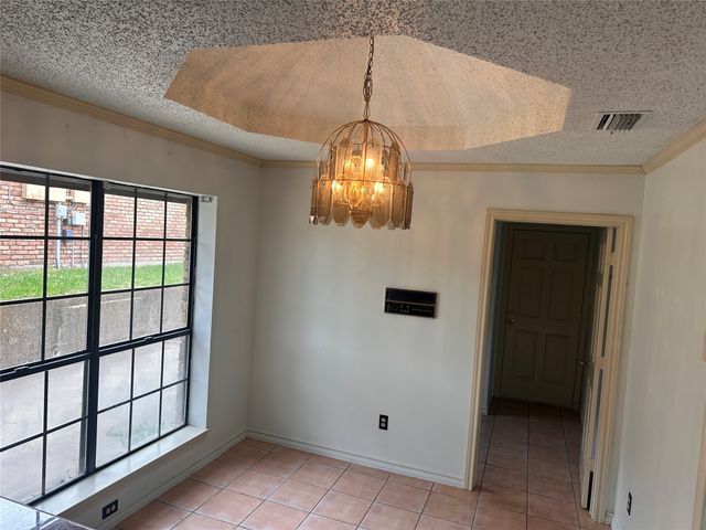 532 Evergreen Drive, Hurst, TX 76054