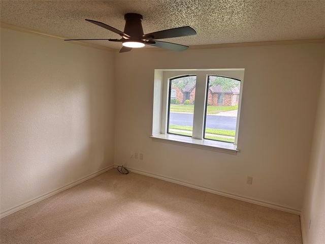 532 Evergreen Drive, Hurst, TX 76054