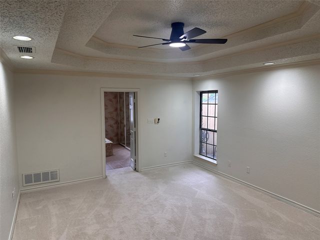 532 Evergreen Drive, Hurst, TX 76054