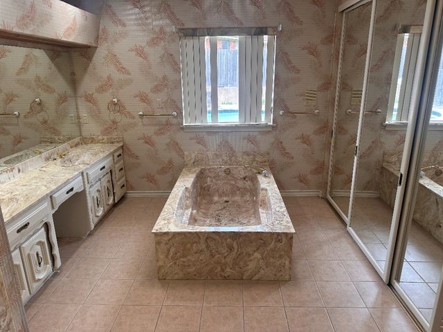 532 Evergreen Drive, Hurst, TX 76054