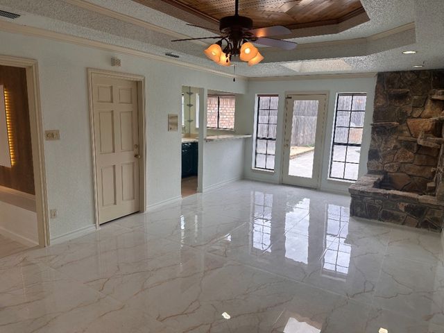 532 Evergreen Drive, Hurst, TX 76054